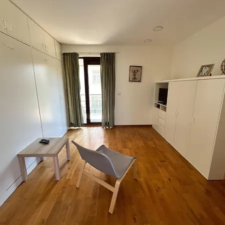 In Near Beach Apartment