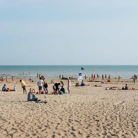 In Near Beach Apartment De Panne