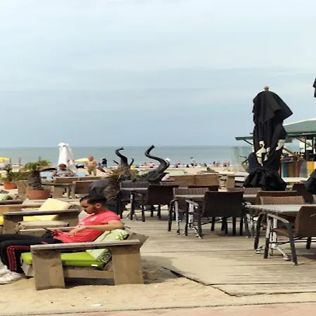 In Near Beach Lejlighed